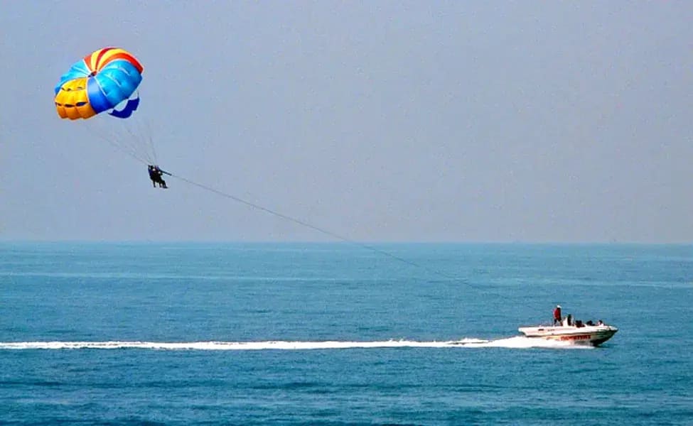 Paragliding North Goa